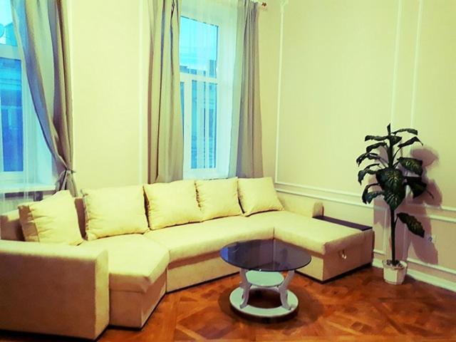 Apartment In The City Center Ivano-Frankivsk Exteriör bild